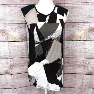 Trouve Abstract Black and White Silk and Viscose Sleeveless Blouse Size S